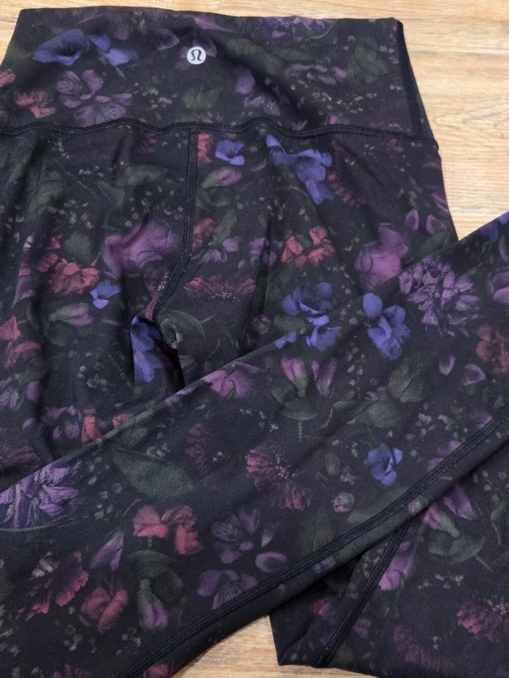Lululemon Floral Black Leggings | Colorful Print | Size 4 (#135)